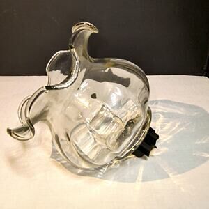 1443.  Ruffled Glass Peg Candle Holder Globe